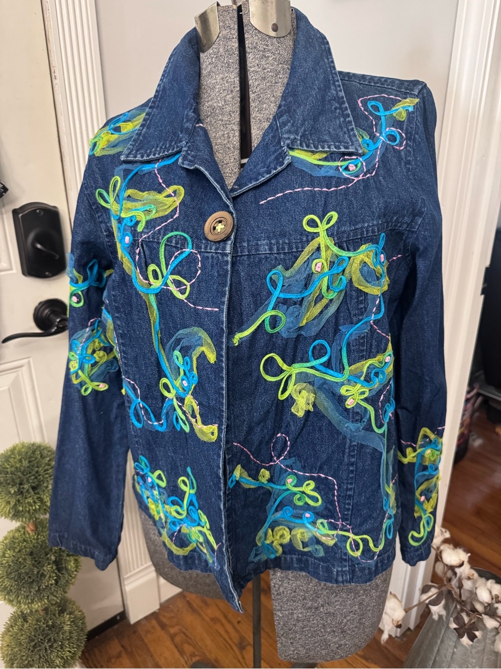 Women’s Choices Vintage Denim Jacket with Abstract Details Medium